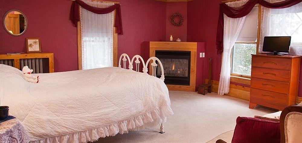 The Sawyer House Bed & Breakfast スタージョンベイ エクステリア 写真