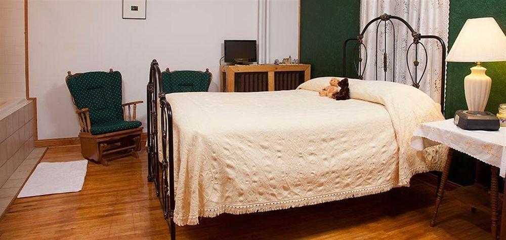 The Sawyer House Bed & Breakfast スタージョンベイ エクステリア 写真
